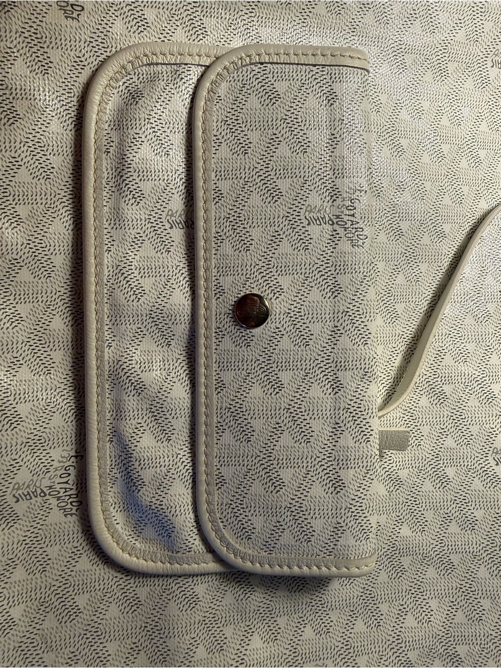 Goyard White St Louis Tote - Picture 2 of 10